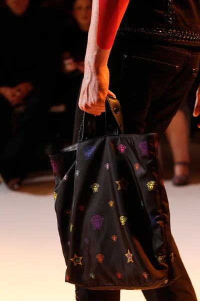 Look 98